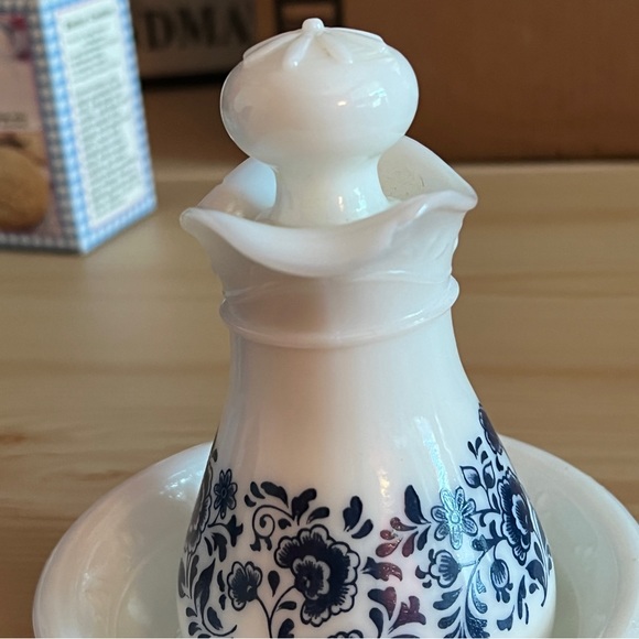 1970's Avon Blue Delft Bath Oil Bottle and Dish Held Skin So Soft Oil 🌻 - Picture 3 of 3